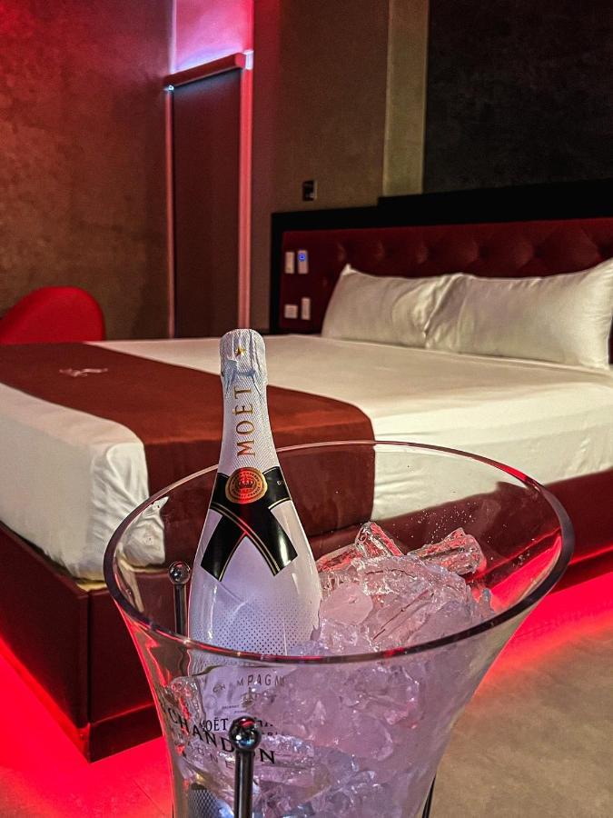 Motel Boutique Qatro Ensenada Zewnętrze zdjęcie